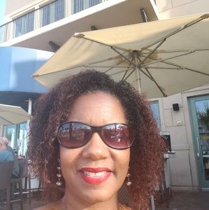 Meet your Posher, Ivy